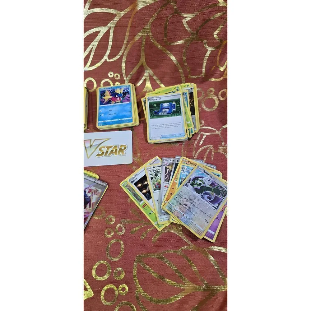 150+ Pokemon Cards
